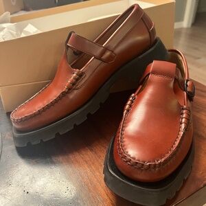 Hereru t strap loafers